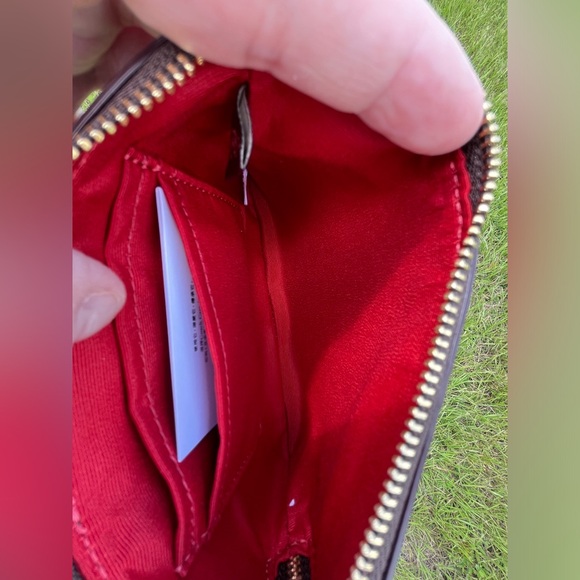 NWT Coach Signature Zip. Wristlet with Red Stripe - Picture 9 of 12